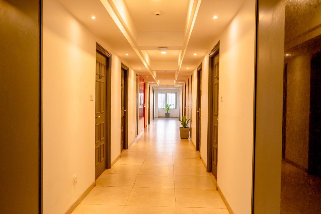 Tgi Ameya Grand Hotel ปณชี ภายนอก รูปภาพ